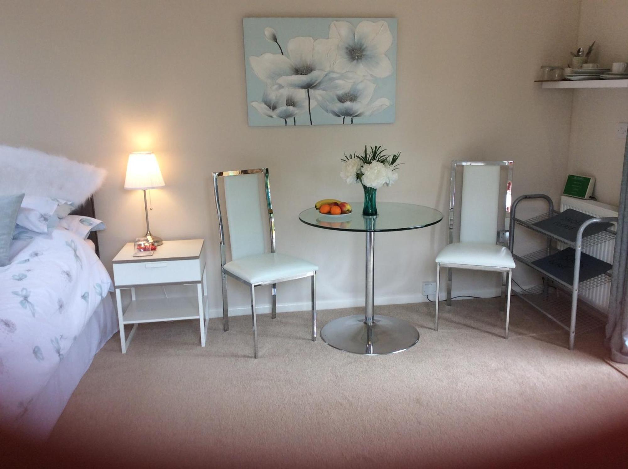 Old Ningwood Station Bed & Breakfast, Ningwood, Isle Of Wight Po41 0Tg Brook  Exteriér fotografie